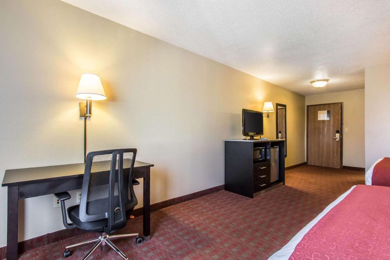 Quality Inn&Suites La Vergne Exterior foto
