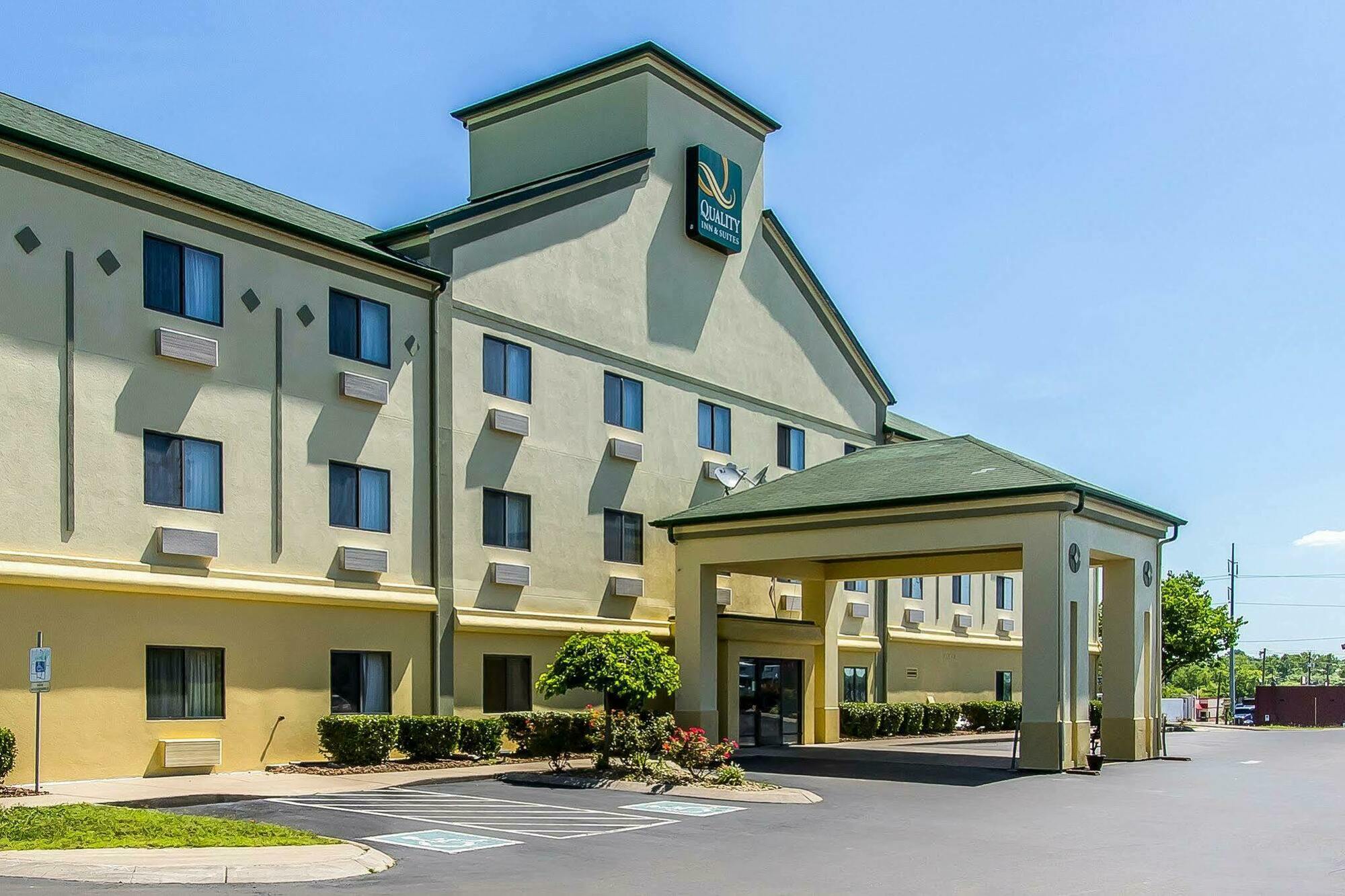 Quality Inn&Suites La Vergne Exterior foto