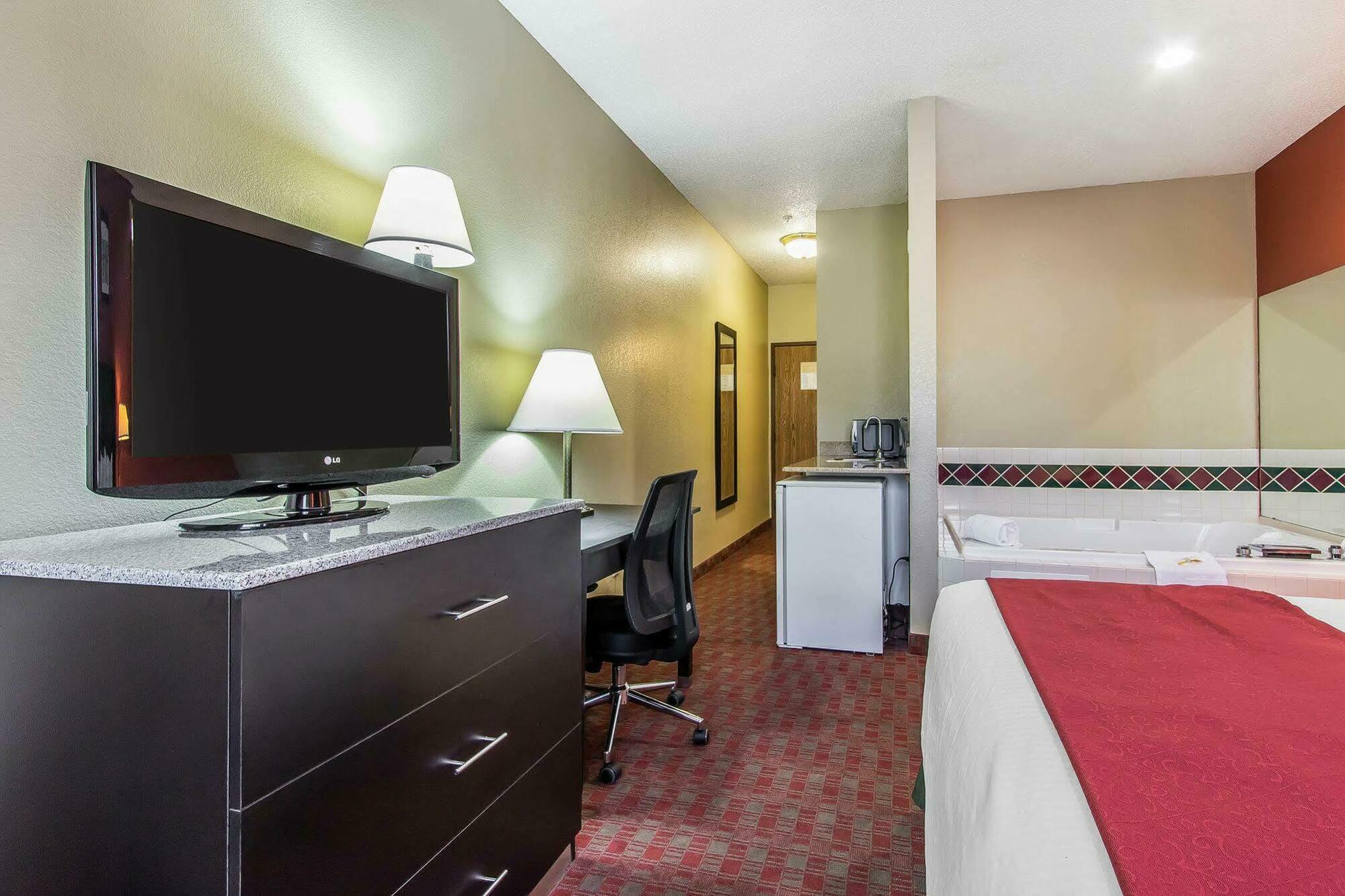 Quality Inn&Suites La Vergne Exterior foto